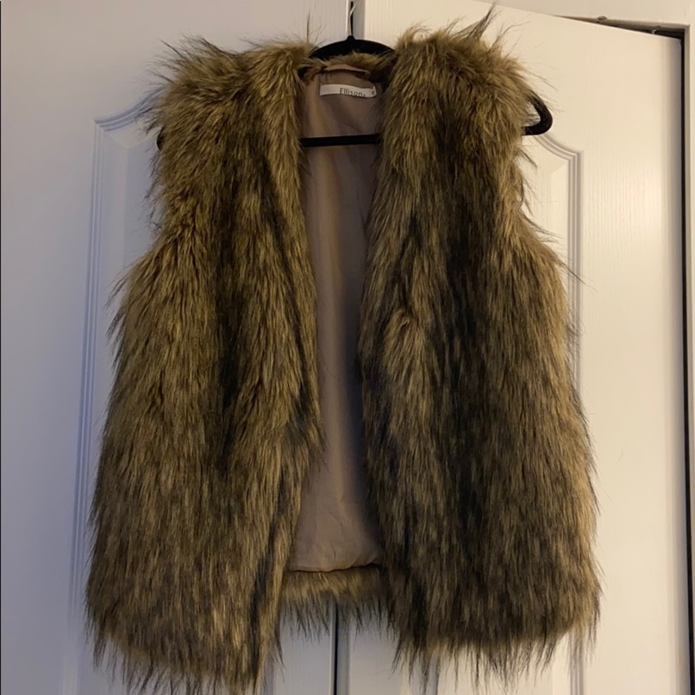 Fur vest